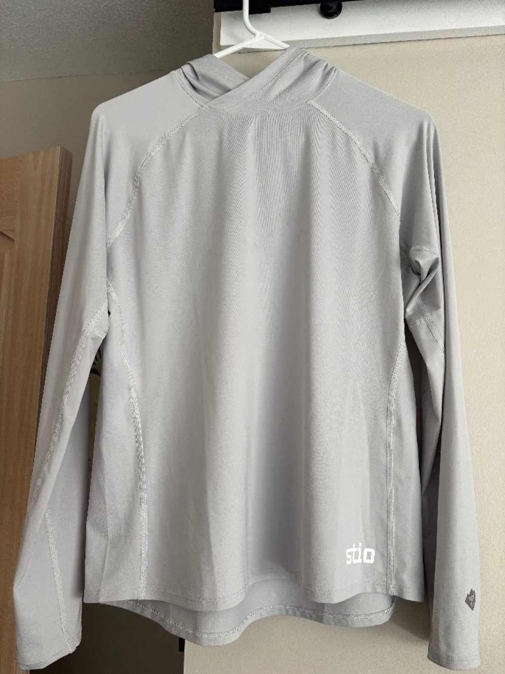 Stio long sleeve hoodie